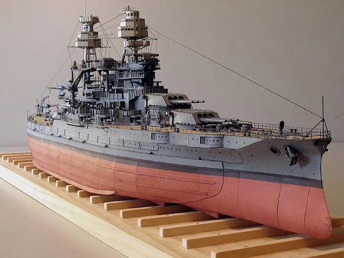 1:250 USS Arizona BB-39 Battle - đánh giá và giá Model Kit Uss Arizona